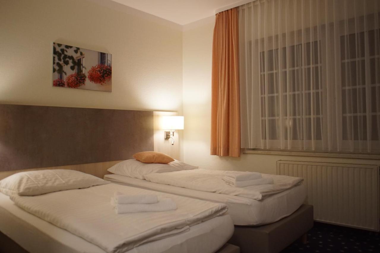 Hotel & Gasthaus Zum Eichenkranz Luckenwalde Εξωτερικό φωτογραφία